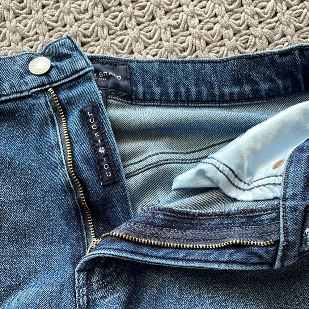 Lucky Brand Wide Leg High Rise Jeans - Picture 7 of 15